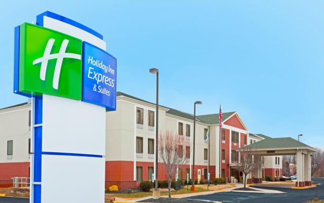 Holiday Inn Express Hotel & Suites Carneys Point, an IHG Hotel