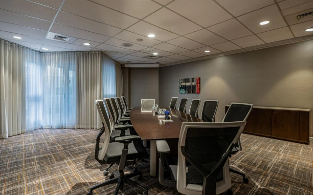 Delta Hotels by Marriott Montreal