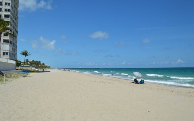 Fort Lauderdale Beach Resort Hotel & Suites