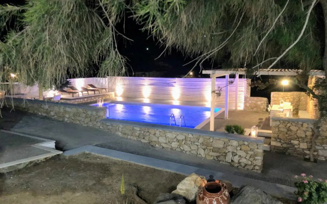 Syros village suites