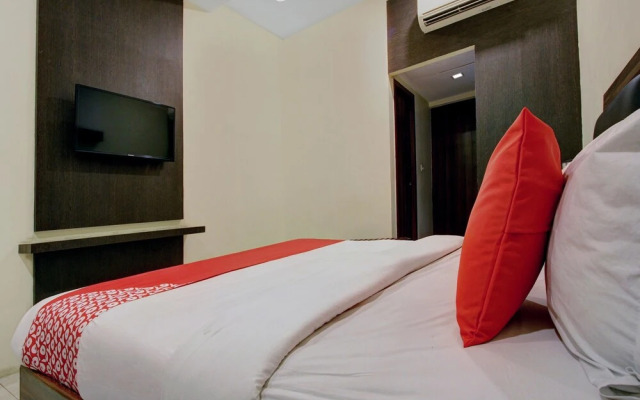 OYO 30970 AAR Royal Residency