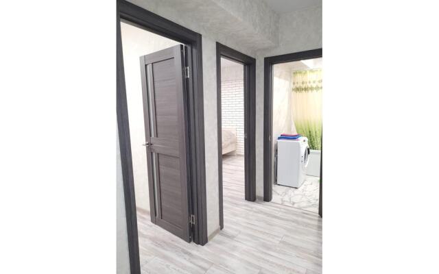 Причал на улице Братская 7/12