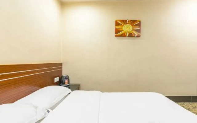 Jiangmen Baiwo Hotel (Wuyi Hospital of Traditional Chinese Medicine West Area)