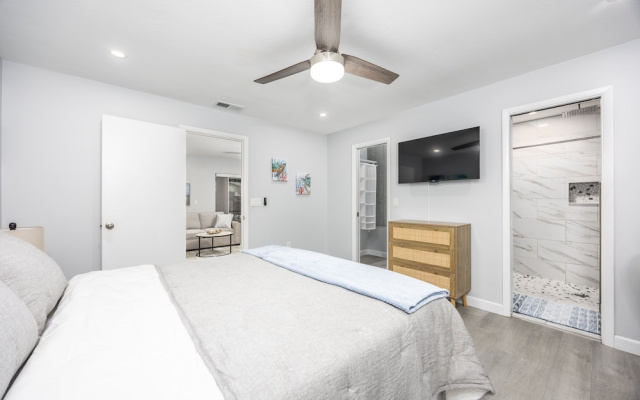 Sunny Urban Escape 3 Bedroom Home