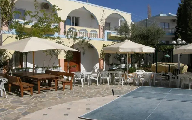 Pefkos Garden