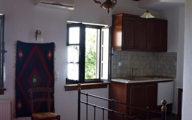 Vera's Traditional House