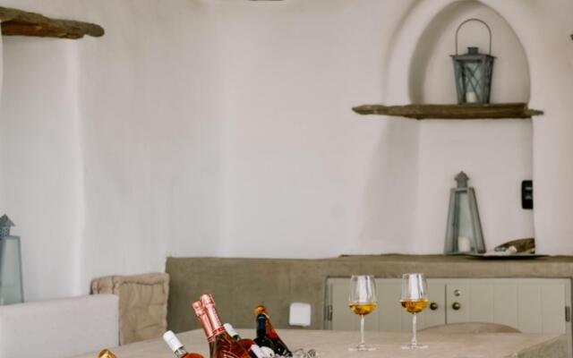 Maison Simone with private heated infinity pool & spectacular sea view