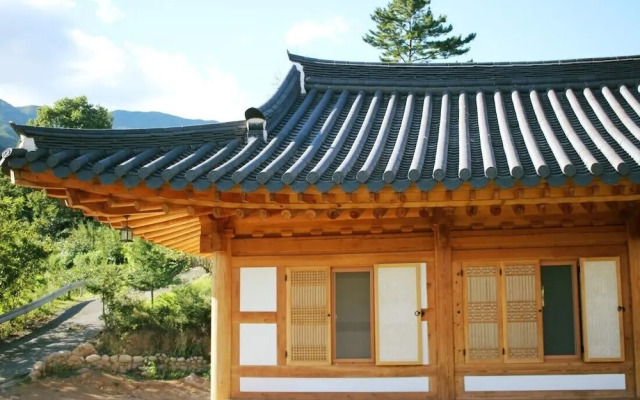 Hadong Todaysun Hanok Pension