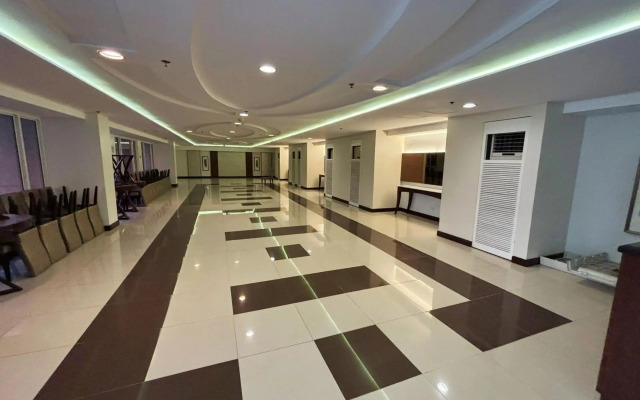 Extremeli Suites Manila powered by Cocotel