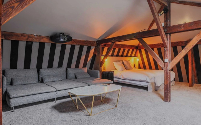 Mansion With Swimming Pool - 5bd/10p - Neuilly