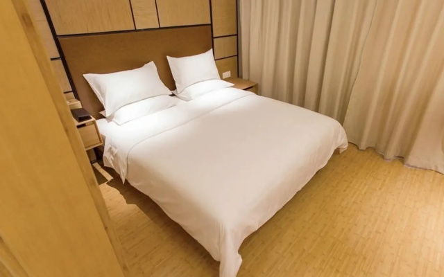 Ji Hotel (Shanghai Zhoupu, Wanda Plaza)