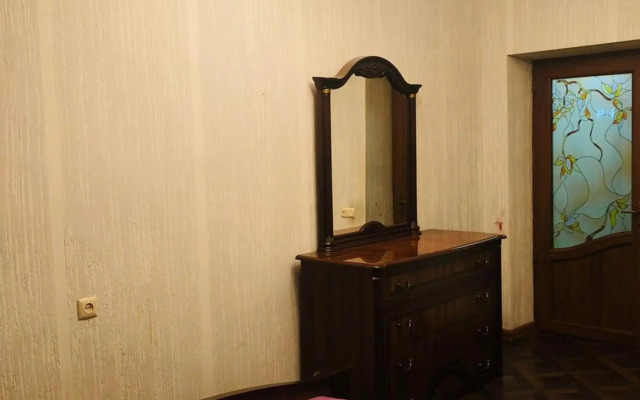 Apartment on Mamikonyants Street