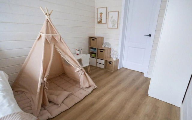 Santush house (Сантуш Хаус)