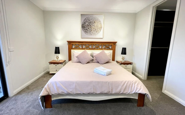 Luxury Waterfront SpaciousHouse Lakeview – Guest Rooms – Melbourne