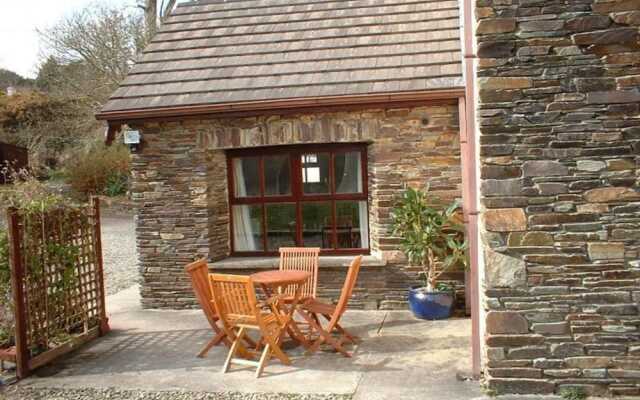Lovely Sea View Apartment in Rineen - 4 Guests