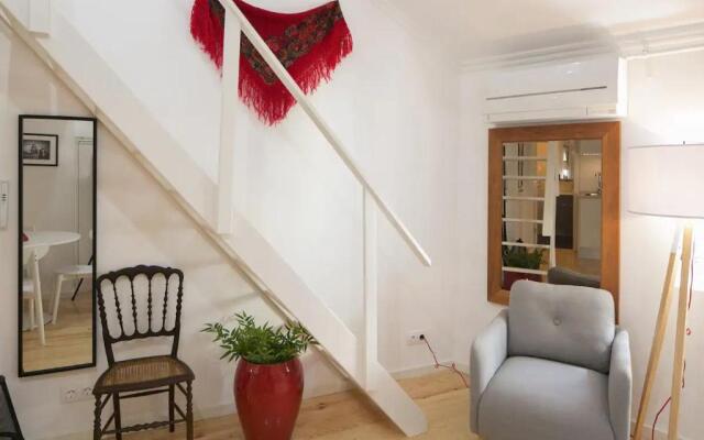 Central Mezzanine Studio by Timelystay