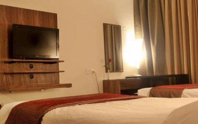 Al Isra CROM Hotel