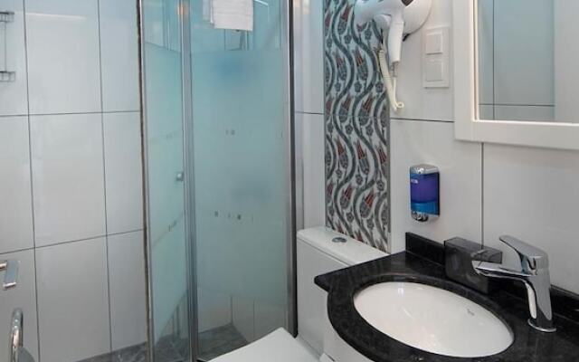 Lika Hotel - Standard Double or Twin Room in Istanbul