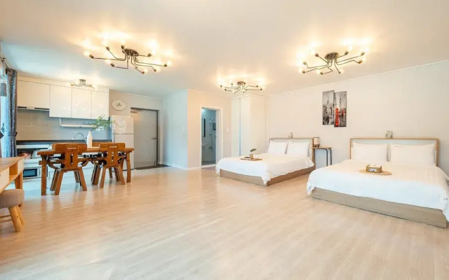 Goseong Araenmaru Pension