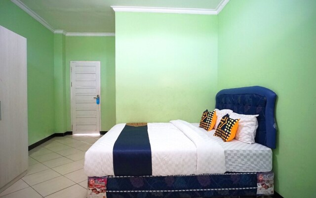 Marzan Syariah Guest House by OYO Rooms