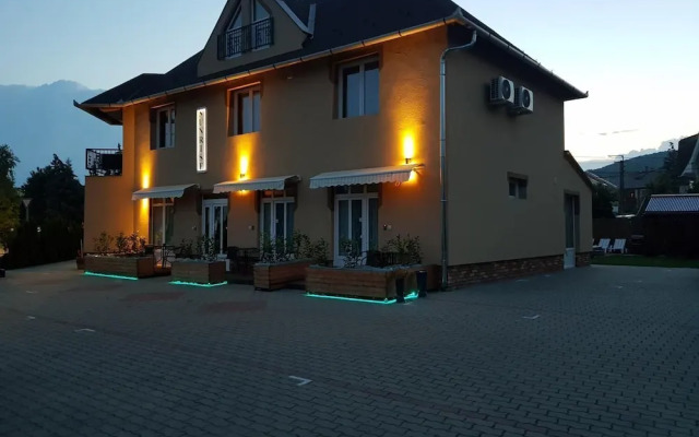 Sunrise Apartmanház