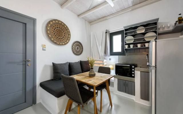 Blue Waves Suites & Apartments