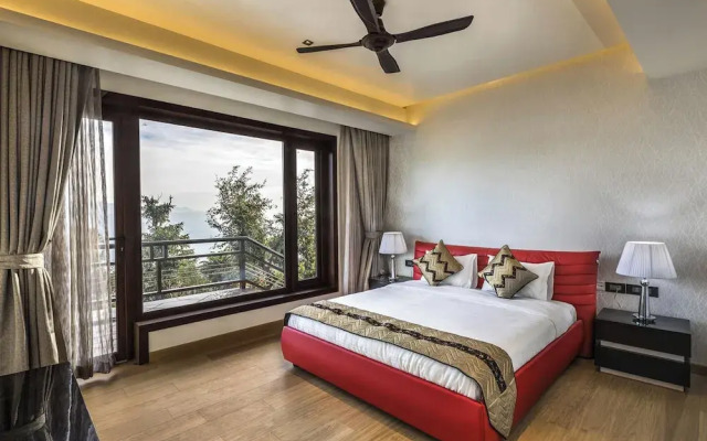 An Extravagant Pushp Villa Overlooking the Ganges