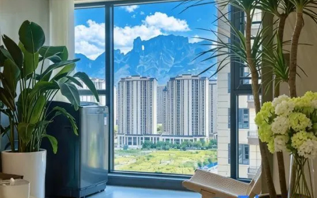 Miss Wu's Homestay (Huayu Shuyuan Branch), Zhangjiajie – Balcony – Zhangjiajie
