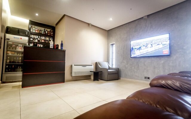 House 56 Hotel and Suites