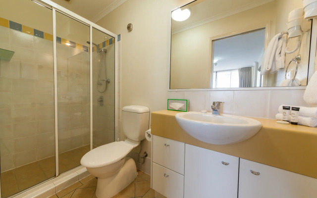 West End Central Apartments