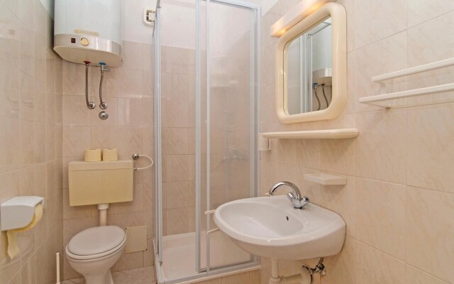 Beautiful Apartment in Supetar With 2 Bedrooms and Wifi