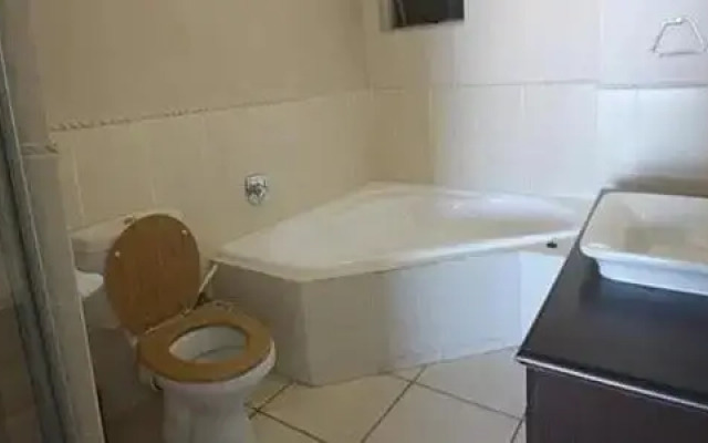 101 B Santorini, Margate