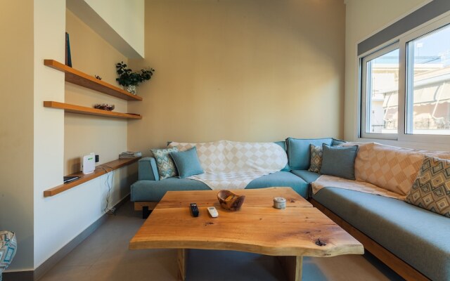 Upscale Modern Escape in the Historic Center