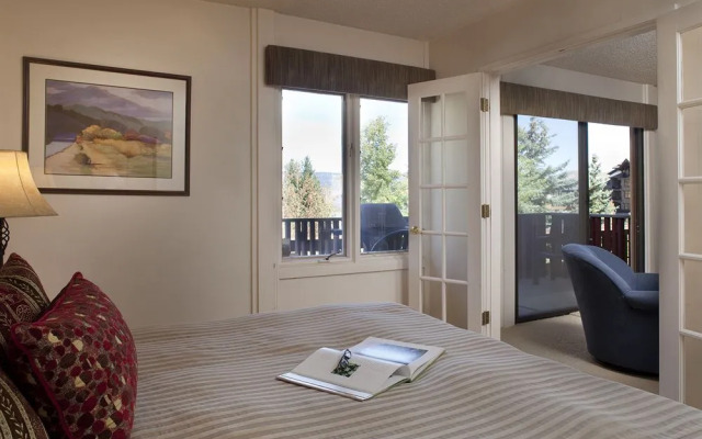 Lichenhearth Condominiums