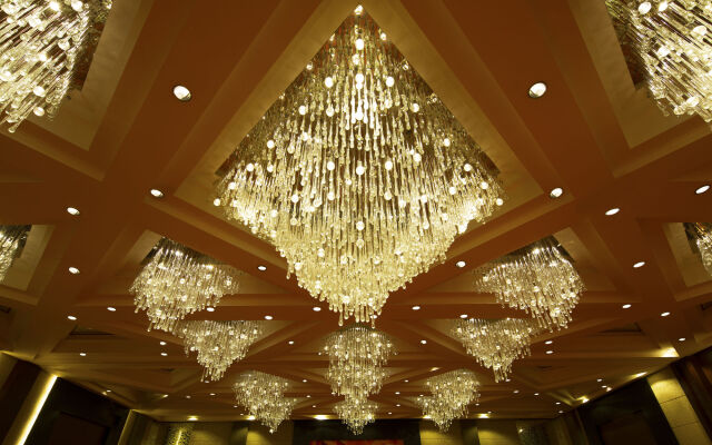 Sofitel Philippine Plaza