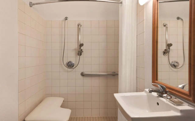 Country Inn & Suites by Radisson, Eagan, MN