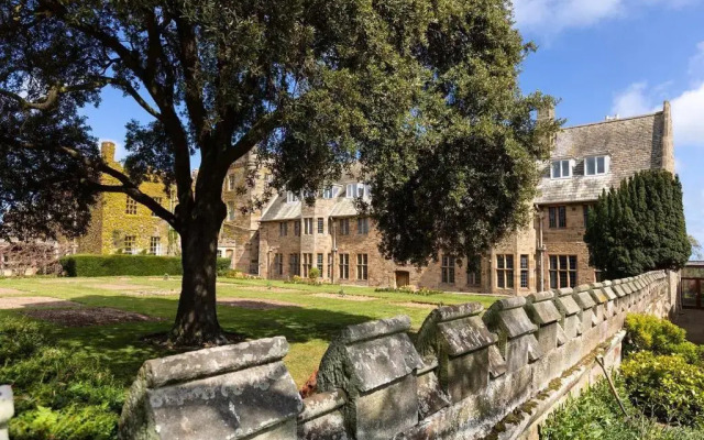 Sneaton Castle Centre