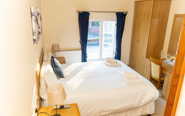 The George Hotel