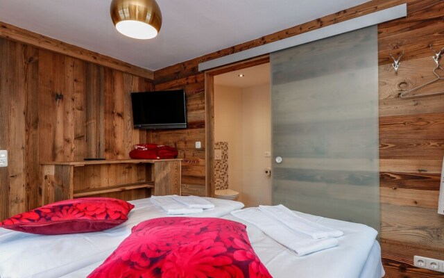 Modern Holiday Home in Salzburg with Swimming Pool