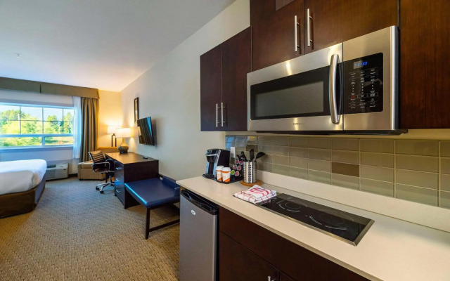 Comfort Inn & Suites