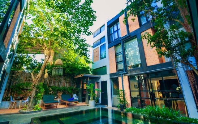 1004 Boutique Hotel