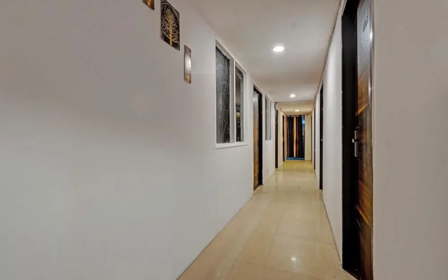 Fabhotel Silver Key I