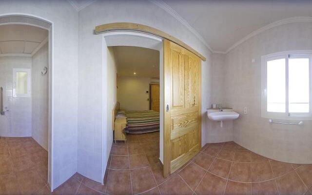 Hostal Residencia Adelino