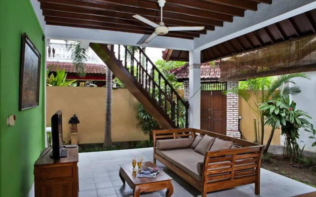 Yuli Bungalows