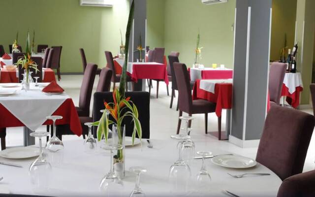 Magno Suites Hotel