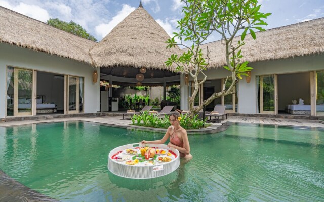 Brand New luxury 3BR Villa Ethnic Ubud 2