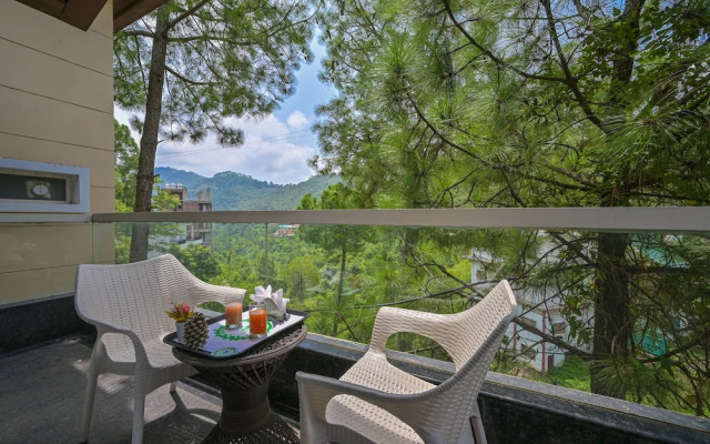 Jungle Lodge Resort