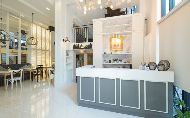 White Ivory Bed & Breakfast