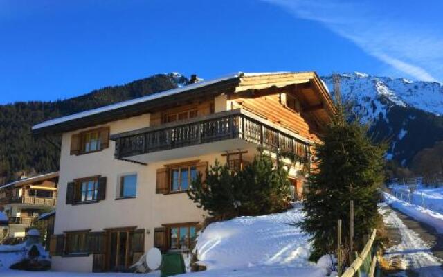 Monami Apartments Klosters, Apt. Villa Kunterbunt
