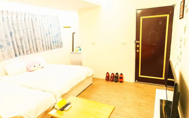 Taichung Fengjia 18 Rooms